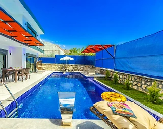 Kaş Çayköy'de Nezih Konumda, Yetişkin ve Çocuk Havuzlu, Kiralık Villa - 5