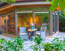 Sapanca'da Romantik Tasarıma Sahip, Geniş Bahçeli, Şömineli, Kiralık Villa - 3