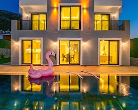 Ölüdeniz Hisarönü'nde Geniş Bahçeli, Özel Havuzlu, 4+1 Kiralık Villa - 2