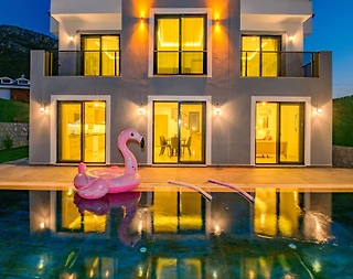 Ölüdeniz Hisarönü'nde Geniş Bahçeli, Özel Havuzlu, 4+1 Kiralık Villa - 2