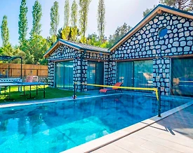 Kaş İslamlar'da Özenle Dekore Edilmiş, Özel Havuzlu, Bahçeli Villa - 2