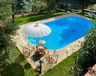 Sapanca'da Göl ve Doğa Manzarası Eşliğinde, Özel Havuzlu, Ferah Villa - 1