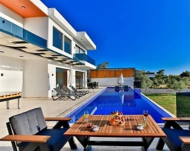 Kaş Üzümlü'de Çekirdek Ailelere Uygun, Özel Havuzlu, Lüks Villa - 2