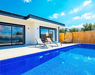 Kaş Üzümlü'de Balayı Çiftlerine Uygun, Özel Havuzlu, Kiralık Villa - 1