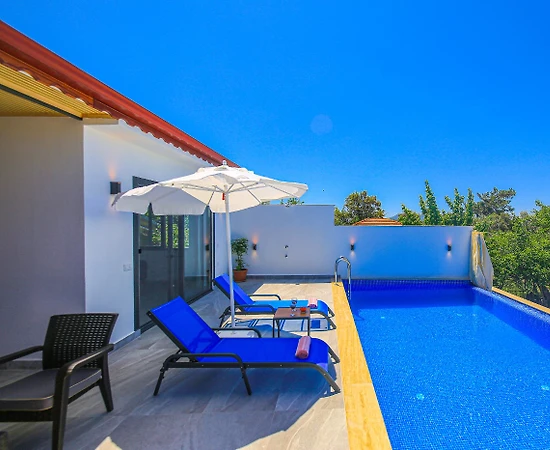 Kalkan Üzümlü'de Mükemmel Doğa Manzaralı, Özel Havuzlu, Kiralık Villa - 1