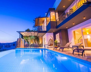 Kaş Kalkan'da Deniz Manzaralı, Kalabalık Ailelere Uygun, Lüks Villa - 2