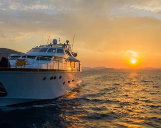 Bodrum'un Eşsiz Maviliğinde, 8 Kişi Kapasiteli, Kiralık Motoryat - 4