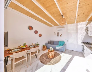 Kaş Andifli'de Modern Tasarıma Sahip, Özel Havuz ve Jakuzili Villa - 3