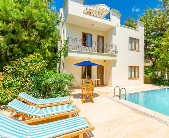 Kaş Kalkan'da Benzersiz Deniz Manzaralı, Özel Havuzlu, Konforlu Villa - 1