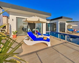 Kaş Üzümlü'de Doğa İçerisinde, Özel Havuzlu, Jakuzili, Balayı Villası - 3