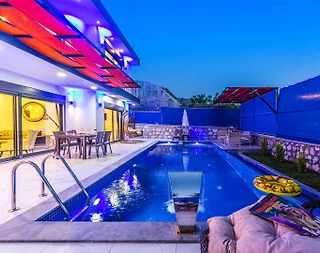 Kaş Çayköy'de Nezih Konumda, Yetişkin ve Çocuk Havuzlu, Kiralık Villa - 3