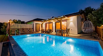 Muğla Seydikemer'de Doğanın Kalbinde, Özel Havuzlu, 4 Kişilik Villa