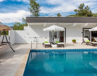 Kaş Üzümlü'de Balayı Çiftlerine Uygun, Özel Havuzlu, Jakuzili Villa - 4