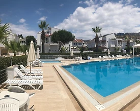 Kuşadası Kadınlar Denizi'nde Site İçinde, Ortak Havuzlu, Kiralık Villa - 3