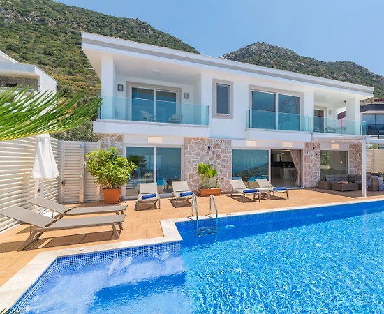 Kalkan Kördere'de Görülmeye Değer Manzaralı, Özel Havuzlu, Kiralık Villa - 1