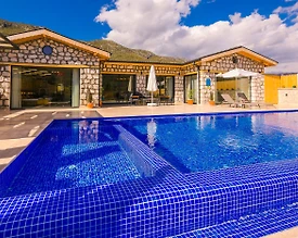 Kaş Hacıoğlan'da Doğanın Kalbinde, Özel Havuzlu, Kiralık Taş Villa - 3