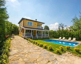 Sapanca'da Yemyeşil Bahçe İçerisinde, Özel Havuzlu, Kiralık Villa - 3