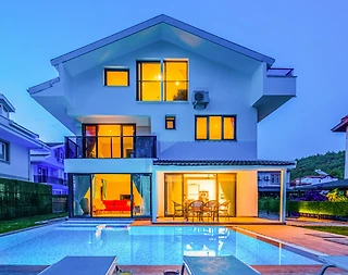 Fethiye Çiftlik'de Geniş Bahçeli, Özel Havuzlu, 4+1 Lüks Villa - 1