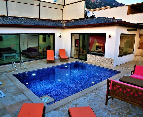 Kaş Bezirgan'da Doğa ve Deniz Manzaralı, Özel Havuzlu, Balayı Villası - 1