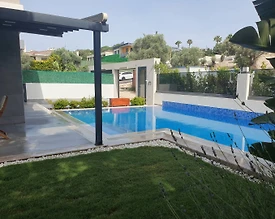 İzmir Çeşme'de Plaja ve Koylara Yakın, Özel Havuzlu, Lüks Villa - 3