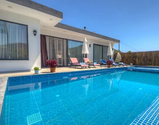 Kaş Sarıbelen'de, Doğa Manzaralı, Özel Havuzlu, Kiralık Villa - 1