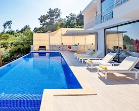 Kaş İslamlar'da Sakin Konumda, Özel Havuzlu, Jakuzili, Kiralık Villa - 3
