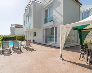 Kuşadası Kadınlar Denizi'nde Harika Manzaralı, Özel Havuzlu, Şık Villa - 5