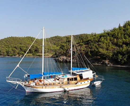 Bodrum'da Eşsiz Bir Deneyim Sunan, 5 Kabinli, Konforlu Gulet - 1