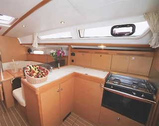 Fethiye'de Enfes Sularda, Konforlu, 7 Kişilik Yelkenli - 4