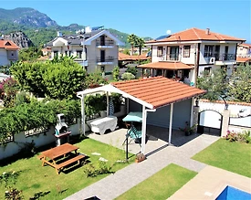 Ortaca Dalyan'da Merkezi Konumda, Özel Havuzlu, Kiralık Villa - 3