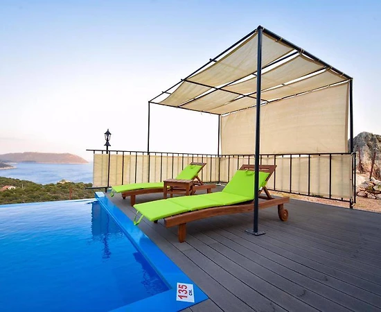 Antalya Kaş'ta Eşsiz Deniz Manzaralı, Özel Havuzlu, Kiralık Villa - 1