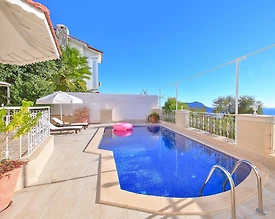 Kalkan Merkez'de Denize Yürüyüş Mesafesinde, Özel Havuzlu, Kiralık Villa - 3