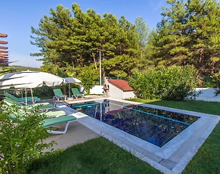 Fethiye Ölüdeniz'de Denize Yakın, Özel Havuzlu, Bahçeli Villa - 4