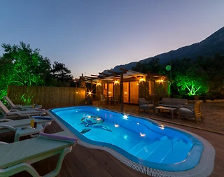 Muğla Menteşe'de Gözlerden Uzak, Özel Havuzlu, Konforlu Villa - 1