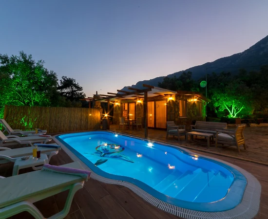 Muğla Menteşe'de Gözlerden Uzak, Özel Havuzlu, Konforlu Villa - 1