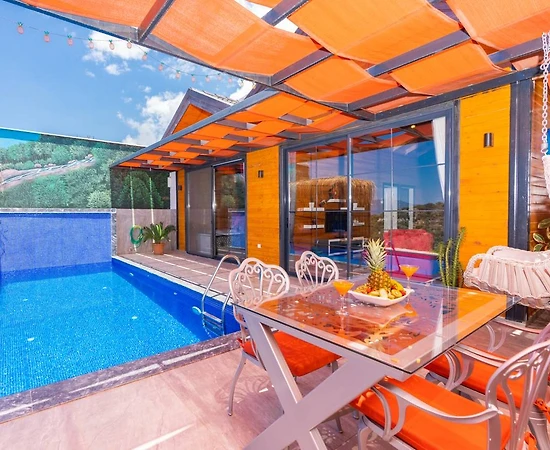 Kaş Bezirgan'da Doğa İle İç İçe, Özel Havuzlu, Balayı Villası - 1