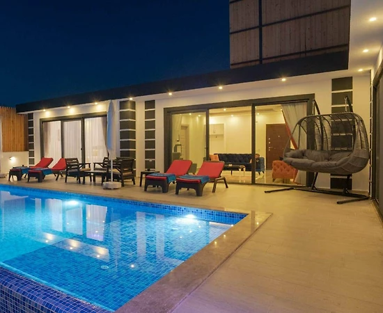 Kaş Patara'da Mükemmel Konumda, Özel Havuzlu, Modern Tasarımlı Villa - 1