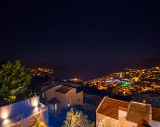 Kaş Kalkan'da Deniz Manzaralı, Kalabalık Ailelere Uygun, Lüks Villa - 5