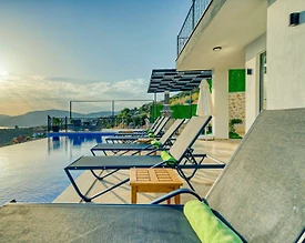 Kaş Bezirgan'da Merkeze Yakın, Özel Havuzlu ve Jakuzili, Kiralık Villa - 3