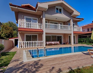Ortaca Dalyan'da Merkezi Konumda, Özel Havuzlu, 10 Kişilik Villa - 1