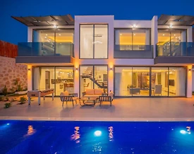 Kaş Kalkan'da Lüks Dizayn Edilmiş, Korunaklı Havuzlu, Kiralık Villa - 2