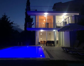 Belek'te Merkeze Yakın, Geniş Bahçeli, Özel Havuzlu, Kiralık Villa - 1