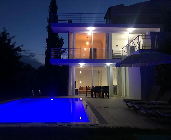 Belek'te Merkeze Yakın, Geniş Bahçeli, Özel Havuzlu, Kiralık Villa - 1