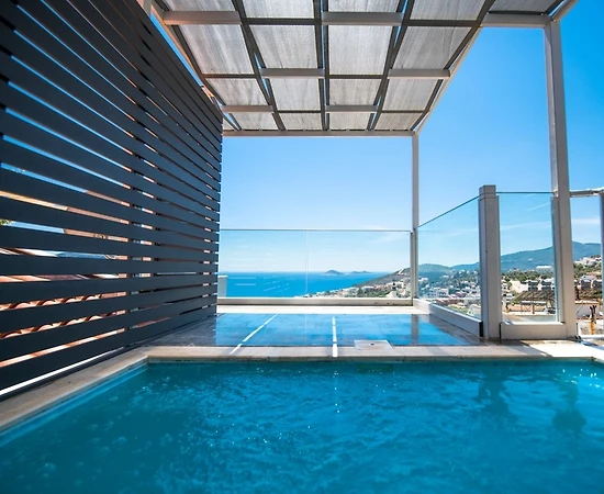 Kaş Kalkan'da Merkeze ve Denize Yakın Konumda, Ferah Tatil Evi - 1