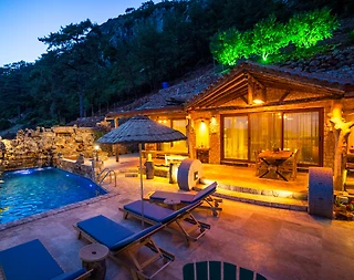 Muğla Menteşe'de Muhteşem Tasarıma Sahip, Özel Havuzlu, Kiralık Villa - 1