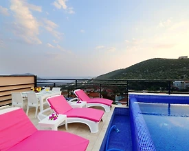 Kaş Kalkan'da Deniz Manzaralı, Özel Havuzlu, Konforlu Villa - 2
