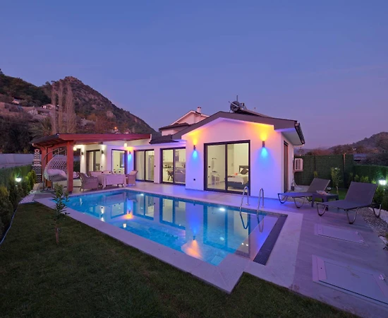 Fethiye İnlice'de Şehrin Gürültüsünden Uzakta, Özel Havuzlu, Kiralık Villa - 1