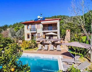 Muğla Fethiye'de Huzurlu, Ahşap Mimarili, 6 Kişilik Kiralık Villa - 3