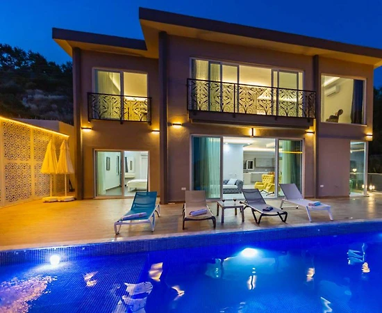 Kaş İslamlar'da Doğayla İç İçe, Sonsuzluk Havuzlu, Lüks Villa - 1