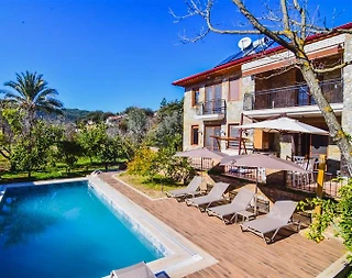 Muğla Fethiye'de Huzurlu, Ahşap Mimarili, 6 Kişilik Kiralık Villa - 4